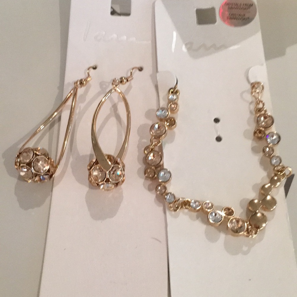 I AM BRAND EARRINGS WITH BRACELET- brand new